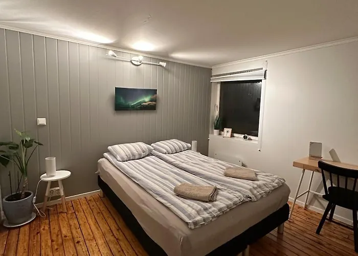 Cozy & Quiet In With Easy Self Check-in * Тромсё