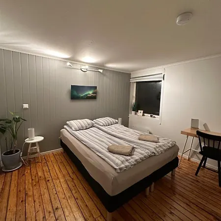 Cozy & Quiet In With Easy Self Check-in * Tromsø